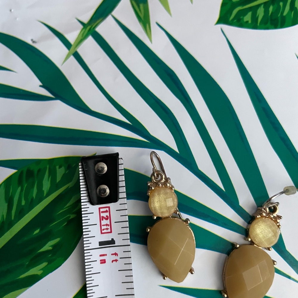 Vintage Yellow Dangling Earrings - Picture 3 of 3